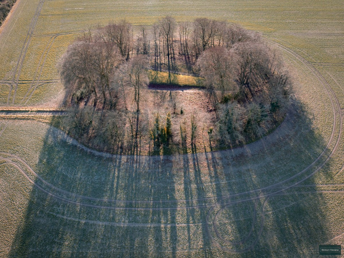 Wayland's Smithy, looking due West. I am looking forward to re-shooting this once the leaves have all gone.