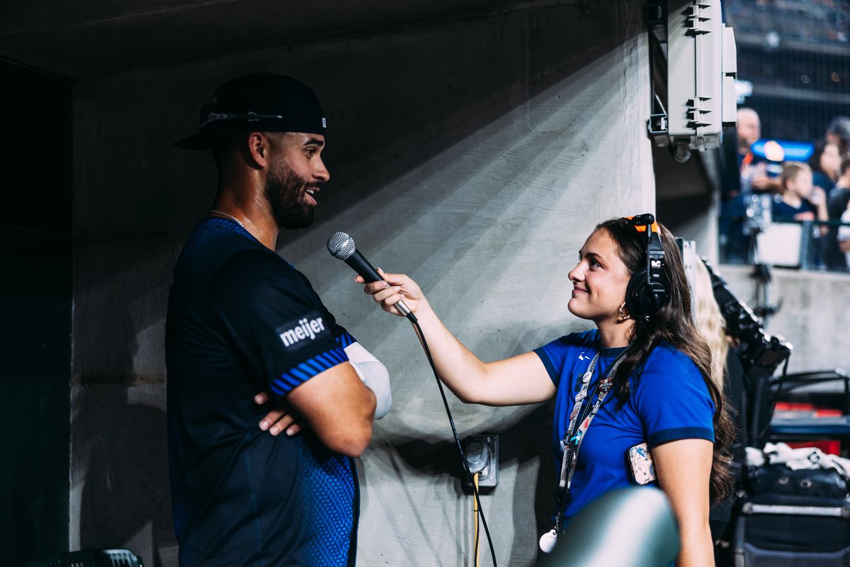 Kara Wolfbauer tweet media