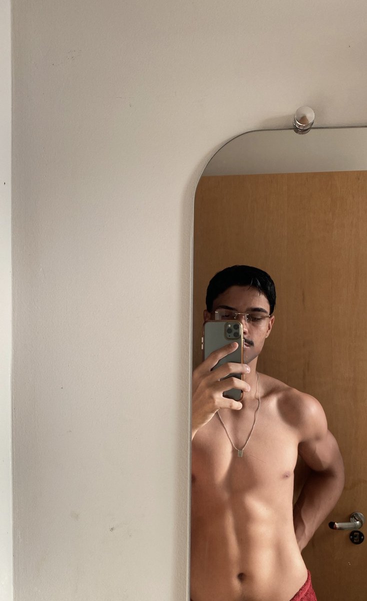 toalha vermelha e sunga branca é a mesma coisa