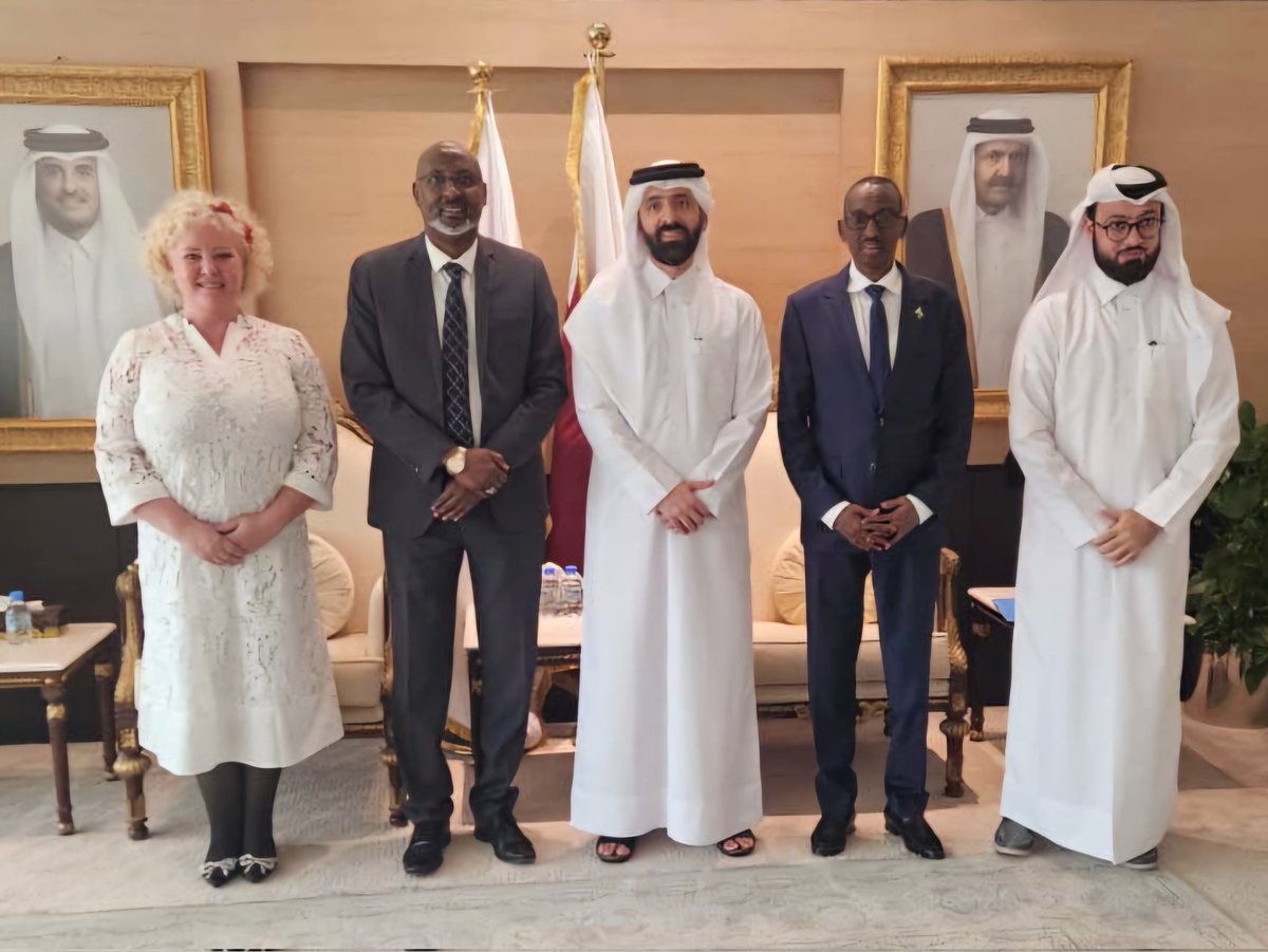 Merci à S.E. Nawaf Abdulla Al-Hammadi, Directeur des opérations mondiales de <a href="/qcharity_en/">Qatar Charity</a>, pour son accueil chaleureux à S.E. le Ministre <a href="/moustapha_men/">Moustapha M. Mahamoud</a> et à <a href="/UNICEFDjibouti/">UNICEF Djibouti</a>

Notre coopération fructueuse contribuera au bien-être des enfants djiboutiens

<a href="/UNICEFGulf/">UNICEF Gulf يونيسف الخليج</a>
<a href="/Ghada_Ezedin/">Ghada Ahmed</a>