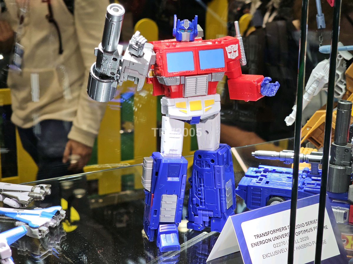 NYCC2025:スカイバウンド版エネルゴンユニバース・オプティマス