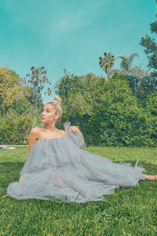 Bontyes__'s tweet photo. Such beautiful photos and such an innocent image, as if she's not thinking, "I want someone to take me and fuck me hard." @sluttyarigrande https://t.co/g6CPG98UfZ