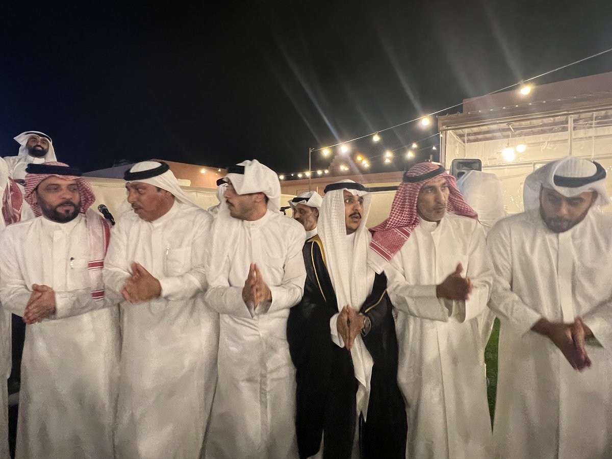 tgamgoom's tweet image. منذ سنوات تجاوزت العشر لم أزر الحبيبة #الكويت 

عدتُ إليها تلبية لدعوة أخي الغالي وصديقي ابن العم راكان بن خلف المضيان العنزي لحضور حفل زفاف ابنه الغالي فيصل..

احتفالٌ جميلٌ ..بروعة أهل الكويت..كان فرصةً للقاء العديد من الأحبة والأصدقاء..
ألف مبروك أبا خالد..
تهانينا لكم جميعاً