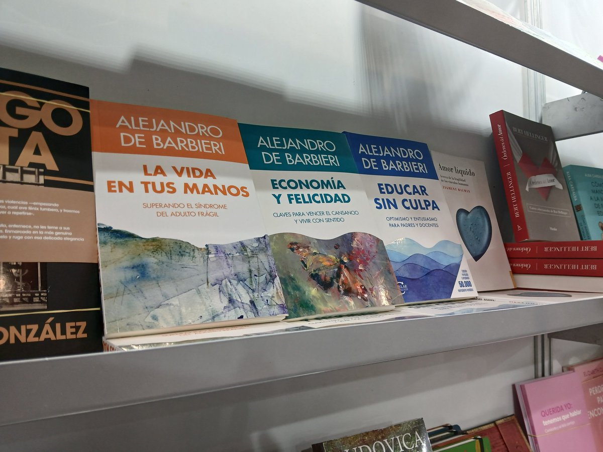 ¿ Aún no visitaste la Feria del libro ? Vení por los libros de <a href="/AleDeBarbieri/">Ale De Barbieri 📚</a> , te queda hoy hasta las 22 horas, mañana de 12 a 21 horas.