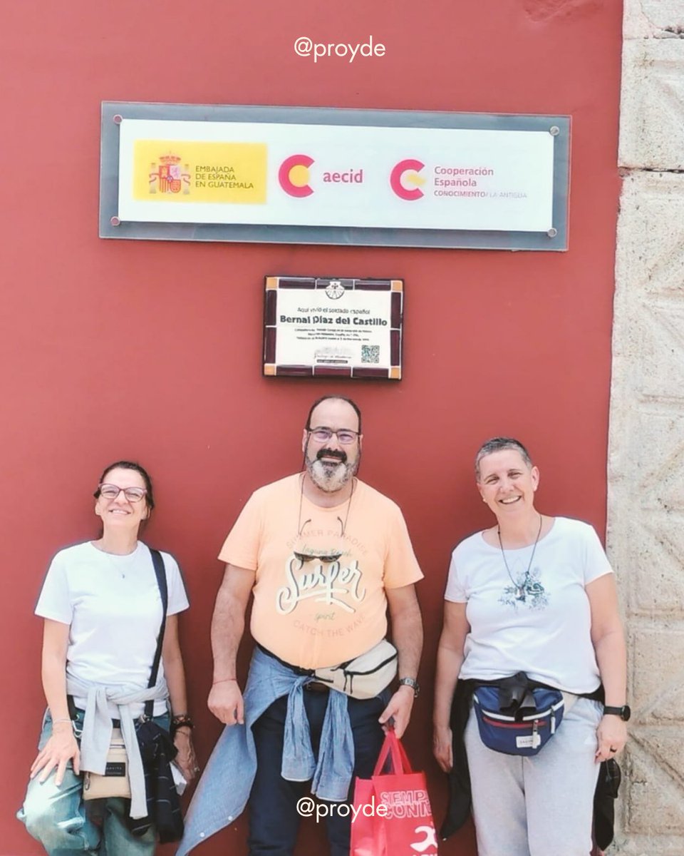 PROYDE_Noroeste's tweet photo. 🌍✈️ Nuestro equipo de proyectos, Sonia y Lucía, junto al director José Antonio, están en #Guatemala reuniéndose con #PRODESSA y compartiendo con comunidades y colegios.
¡Seguimos acompañando y aprendiendo en el terreno! 💙 https://t.co/RqasDdwegK