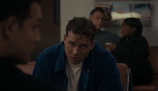 smackthatdiass's tweet image. just remembered how we’re not going to see bobby watching in the background of buddie scenes this season and almost started crying