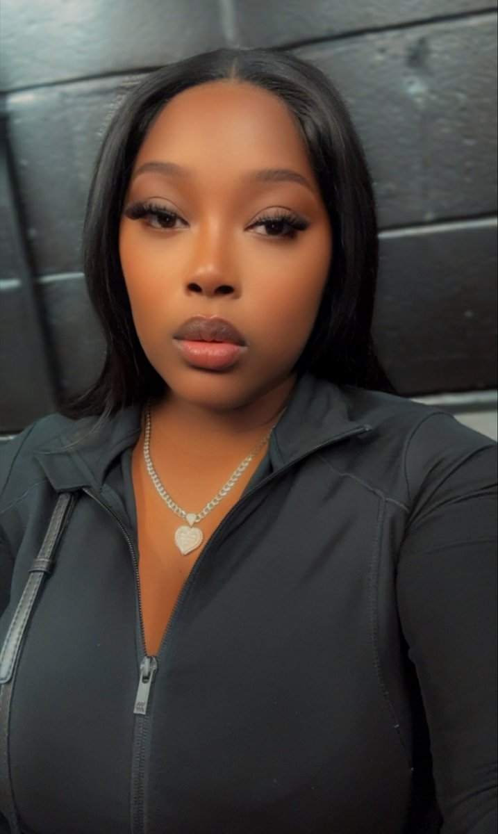 Bebe 💋 tweet media