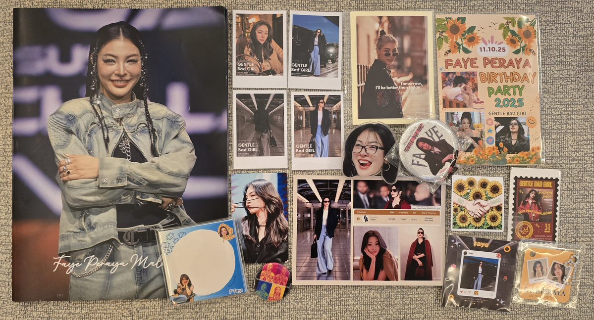 juth's tweet image. I arrived quite late and thought all the giveaways were already gone but I still received so many gifts. Thank you, Fayemily. 

HAPPY BIRTHDAY PERAYA
#FayeGentleBadGirlParty
#FayePeraya 
#ฝ้ายพีรญา