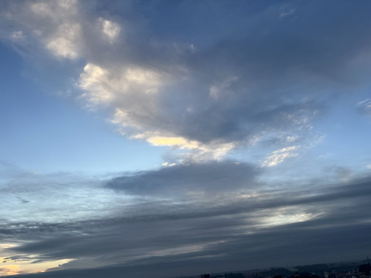 Yutantan_0718's tweet image. おはよう
待ってた青空さん〜　#ソライロ
昨日は1日冷たい寒い☔️だったね〜
#玉森裕太Instagram  玉ちゃん髪伸びたね〜長Tお久しぶり
#まいたま　ほんとに寒くてお鍋食べたいくらいだったね同じくキムチ好き🍲これからオシャレ秋冬服見せてもらえるの楽しみ💛昨日今日は長男家族のよさこい子守りデー👶