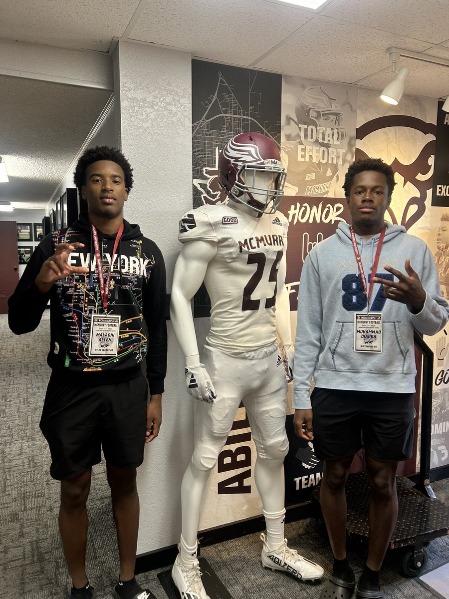 Thank you <a href="/McMURRYFOOTBALL/">McMURRY FOOTBALL</a> for the game day visit. I really enjoyed how everyone treated me and watching BTA 💪🏽<a href="/CoachNealMcM/">JORDAN NEAL</a> #FAW <a href="/WHSTX_Football/">Whitehouse Football</a> <a href="/WHSTX_Athletics/">Whitehouse Athletics</a> <a href="/TheAshtonMelton/">Ashton Melton</a> <a href="/thebyronbrown_/">Coach Brown</a>