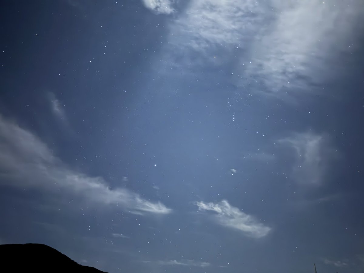 Minami0206S's tweet image. おはようございます
今朝の北斗七星
#月
月明かりに照らされたオリオンがキラキラ✨綺麗でした
#ケサソラ