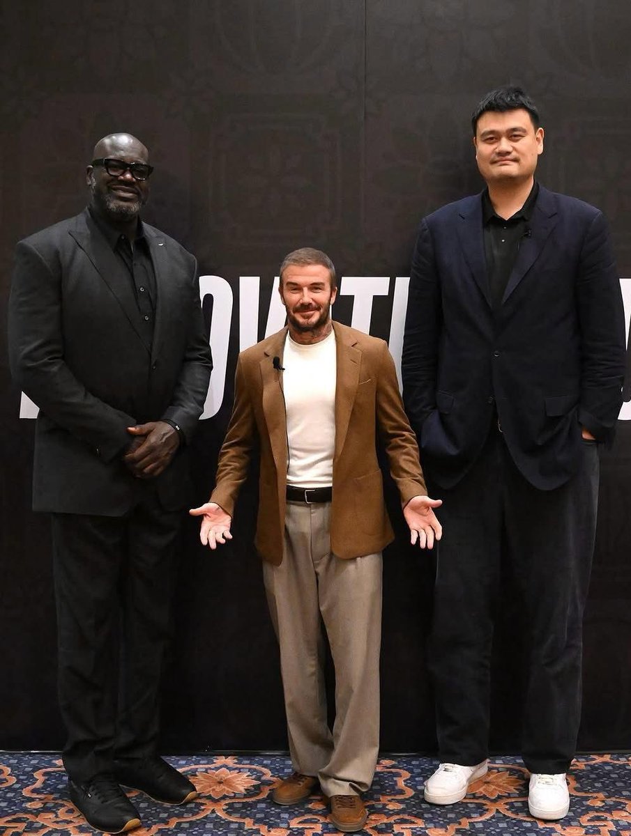 modernhistory's tweet image. David Beckham with Shaquire O&apos;Neal &amp;amp; Yao Ming.