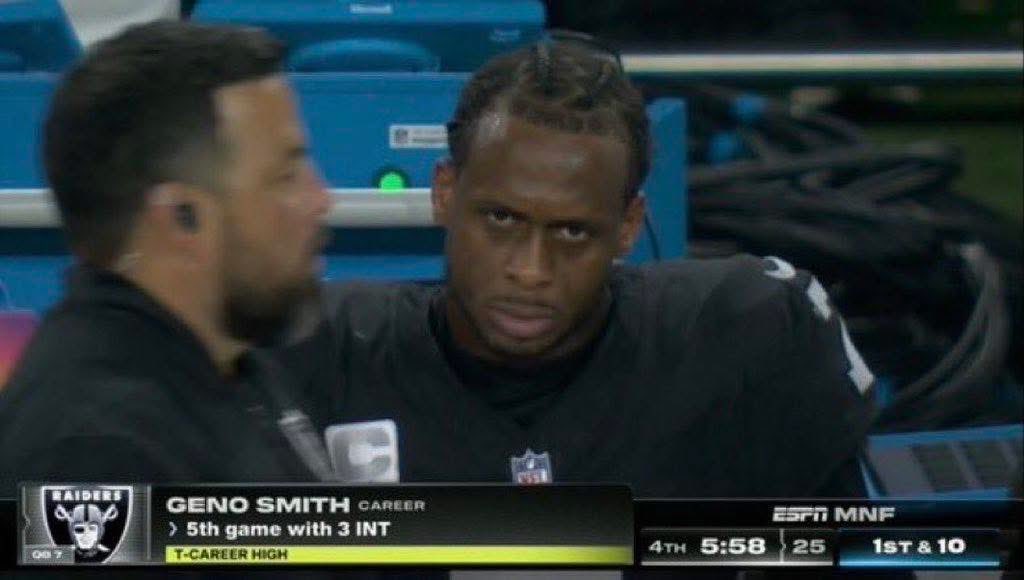 RaiderNationWW's tweet image. Raiders didn’t even tweet happy birthday to Geno Smith yesterday, it must have been intercepted 😂😅👎🏻… #RaiderNation