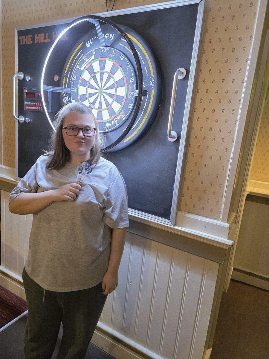 Just 3 weeks to go! 

Please donate to our 12 hour darts challenge if you can! It will be hugely appreciated 👌
dartsmarathon.macmillan.org.uk/teams/kia-s-ar…