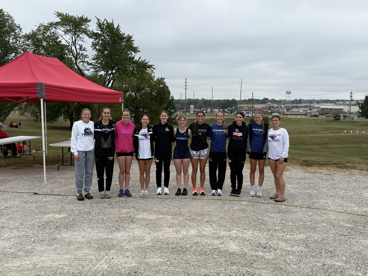 CSCWildcatXCTF's tweet image. Delaney Straus wins the Trojan Invitational individual title in a course record by over a minute!
Here’s how the top rounded out:
1st - Delaney Straus - 20:05!
10th- Malia Carmack - 22:23!
12th - Emma Berry - 22:48!
14th- Erin Peppler - 23:04!
22nd - Bella Yeager - 25:39!