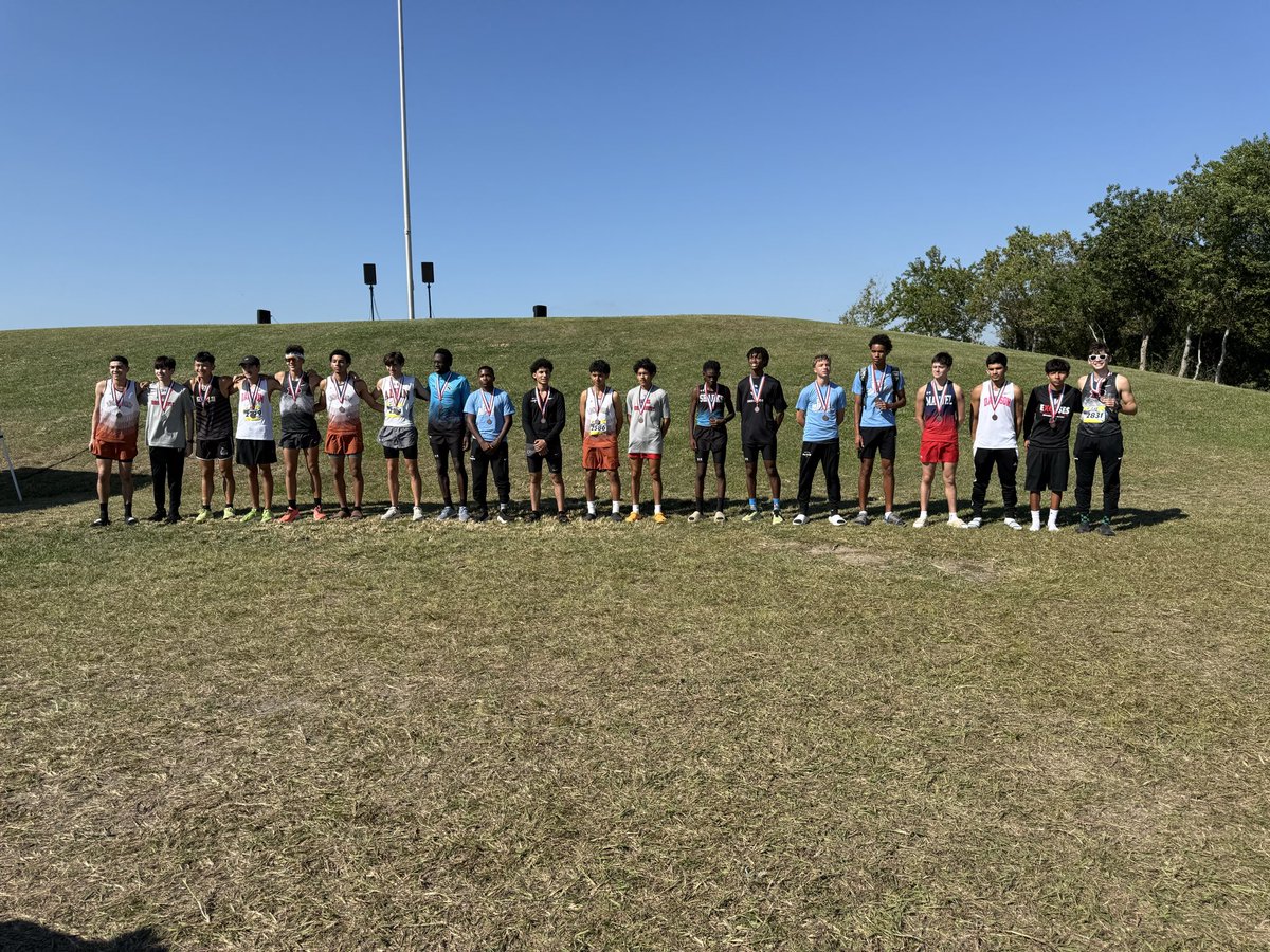 SHHS Cross Country tweet media