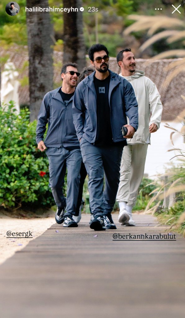 Aawasha (@fyrooozaa) on Twitter photo I swear to Allah , he is like a king, and his entourage is behind him....👑💥💥
#HalilİbrahimCeyhan
<a href="/halilibrahimin/">Halil İbrahim CEYHAN</a> I swear to Allah , he is like a king, and his entourage is behind him....👑💥💥
#HalilİbrahimCeyhan
<a href="/halilibrahimin/">Halil İbrahim CEYHAN</a>