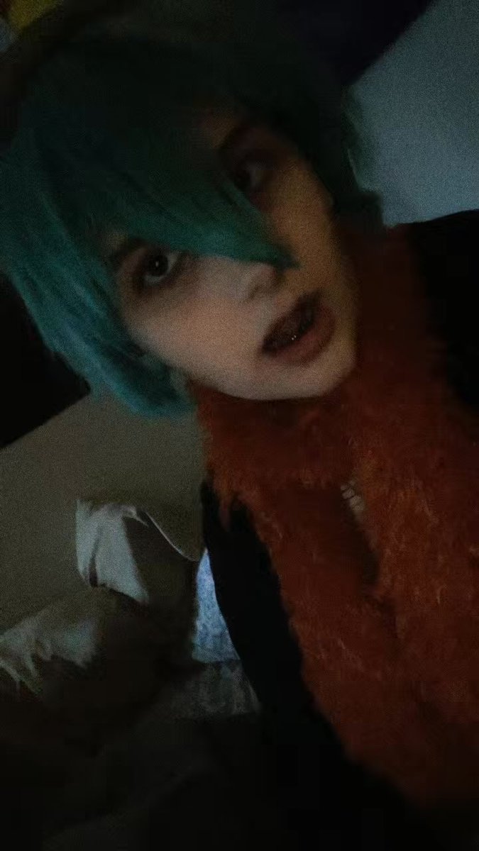 4uraXt's tweet image. Uh uh my shin cosplay uh yah #yttd