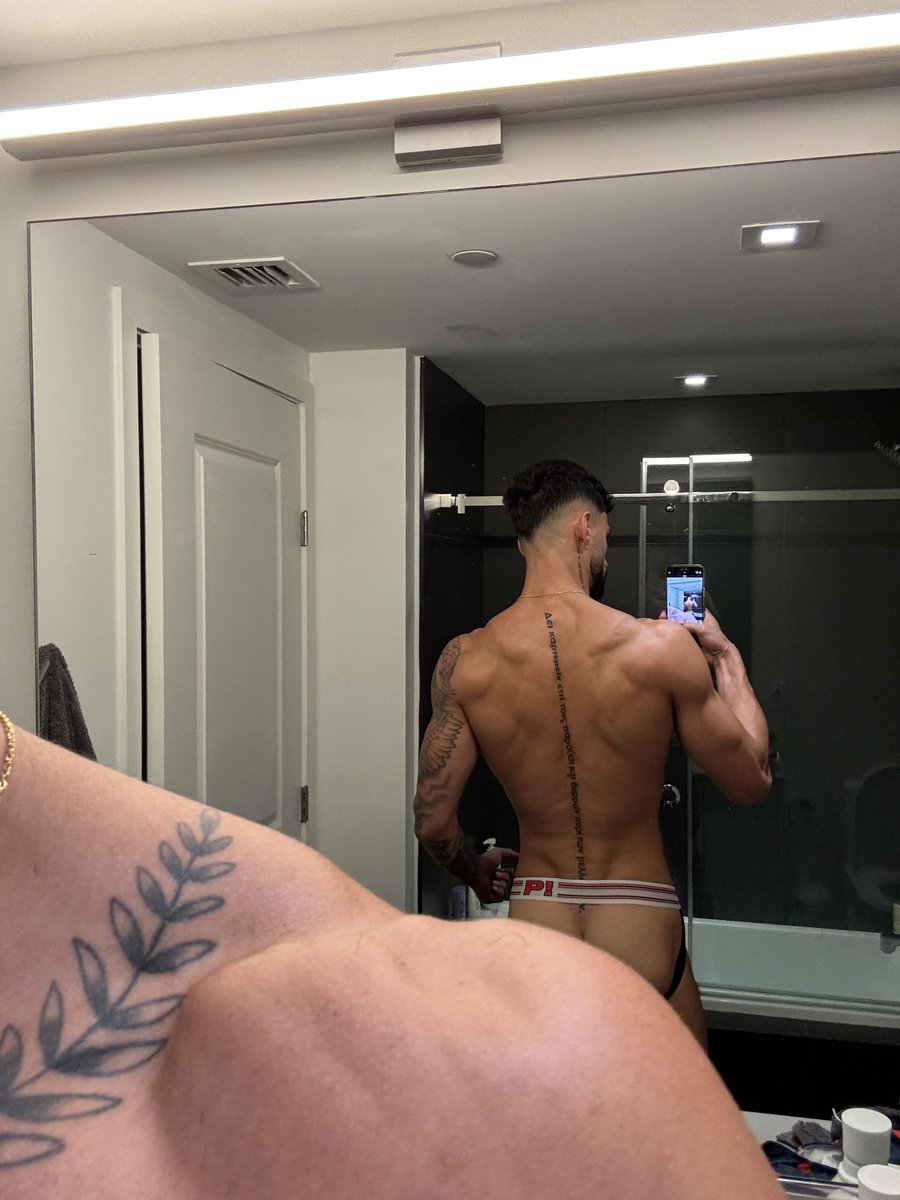 Rt if you can gimme insane backshot