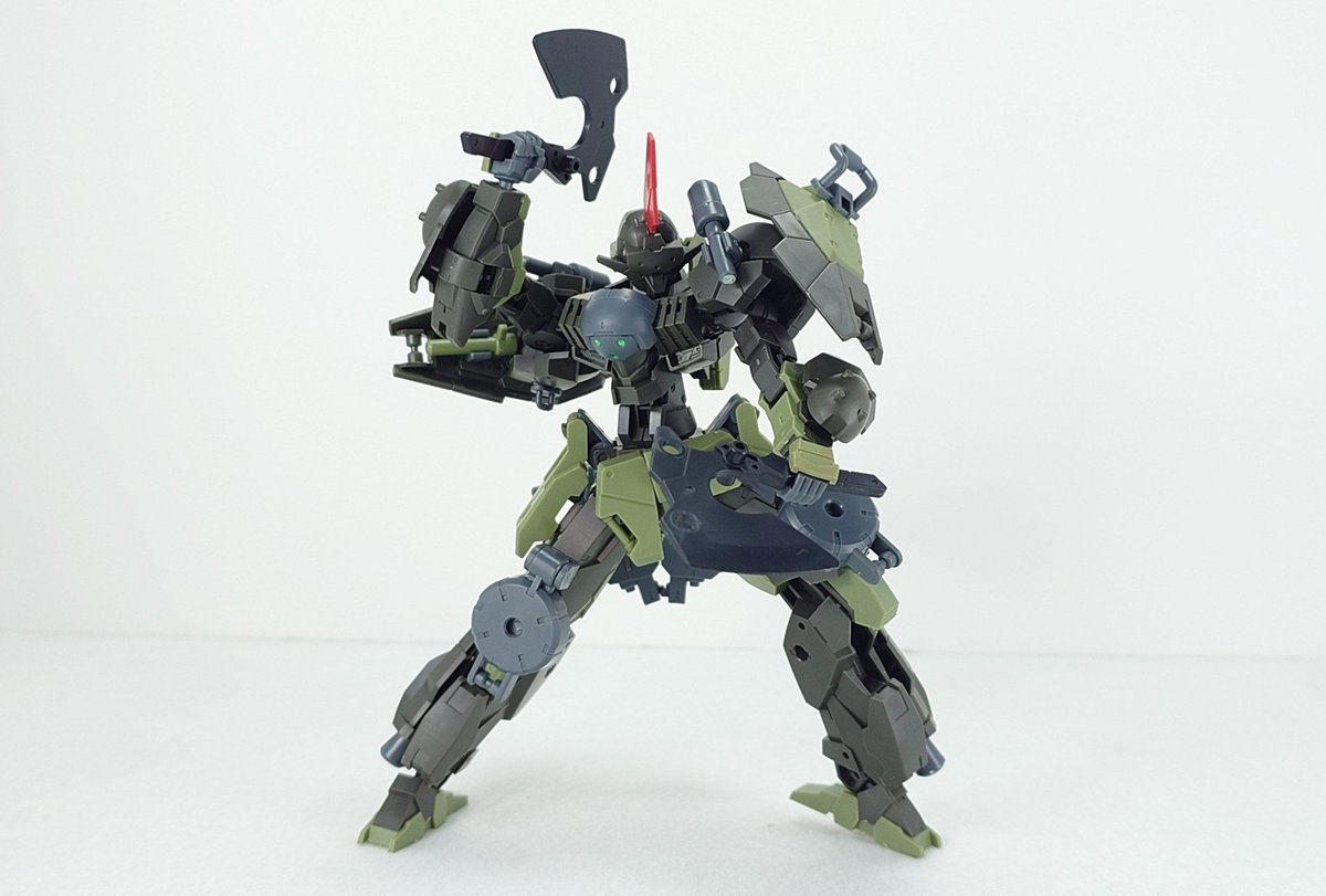 srx0231's tweet photo. イグライト レッドホーン
「赤ツノに気をつけろ！
出会ったら最後、倒れるまで追いかけてくる！
くそっ…！もうそこまで…！」
回収された機体の音声は、ここで途絶えた。
#30MM地球連合軍
#30MM森林エリア https://t.co/pGOUicGYJs