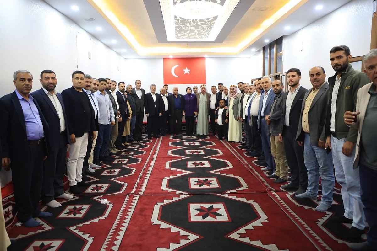 📍Karatepe Mahallesi

Ak Parti Çevre Ve şehircilik Politikalar Başkan Yardımcı Şanlıurfa Milletvekilimiz Sayın Cevahir Asuman Yazmacı, İlçe Başkanımız Sayın  Lütfi Bağcı İlçe Kadın Kolları Başkanımız Sayın Songül Burun Ve  Gençlik Kolları Başkanımız Sayın Sinan Özdemir ve yönetim