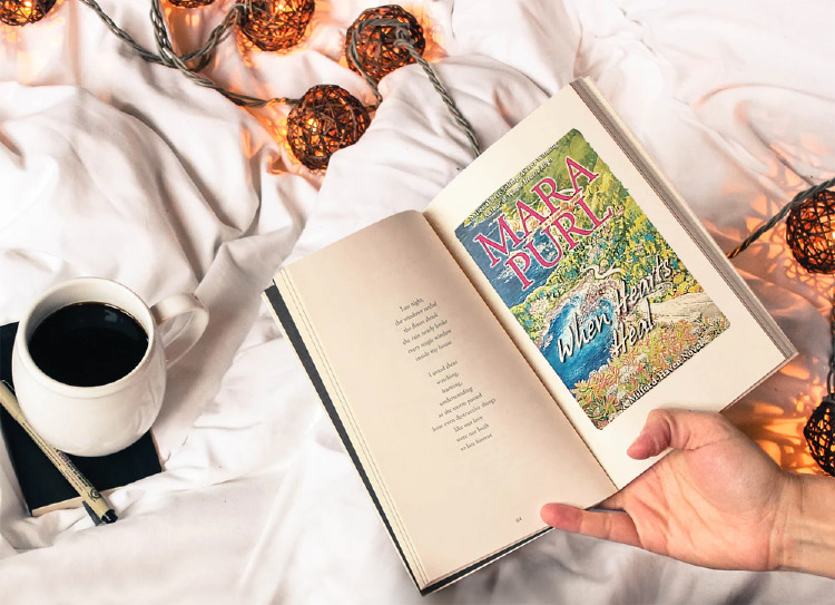 JudithBriles's tweet image. What will you be reading tonight? Grab your copy, follow Miranda and feel
your dreams come true. Free eBook to discover the hot side of
Meredith & Zack’s romance via author @MaraPurl: bit.ly/WhenHeartAmz #resilience #womensfiction #weekend #bookstoread #caturday