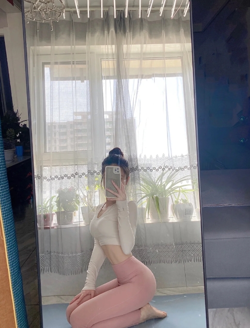 SelinaSpri59484's tweet image. I love sweating every day it makes me feel alive and full of energy. Whether it’s through a workout, a brisk walk, or a quick morning stretch, it helps me release stress and keep a positive mindset throughout the day.#DailyMotivation #HealthyLifestyle #PositiveEnergy