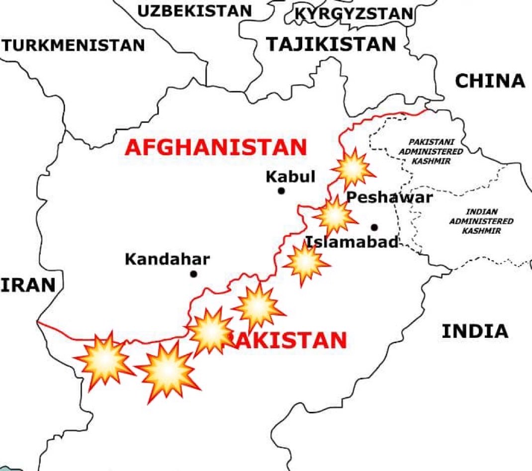 PedeanaCarlos's tweet image. 🇦🇫🇵🇰 | Los talibanes lanzaron ataques contra Pakistán en 7 puntos fronterizos, tras los bombardeos paquistaníes en Afganistán. Hay intensos combates en Kunar y Kurram. La alianza entre ambos colapsa mientras Kabul se acerca a India, China y Rusia.