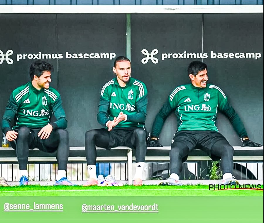 Thibaut Courtois with Senne Lammens on Instagram. 😅🇧🇪