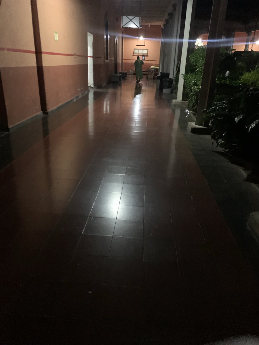 schecopitstop's tweet image. life outside of f1twt
(mi hospital me da miedo de noche)