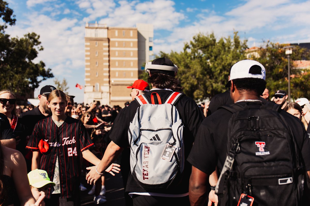 TexasTechFB's tweet image. Home sweet home 🏠