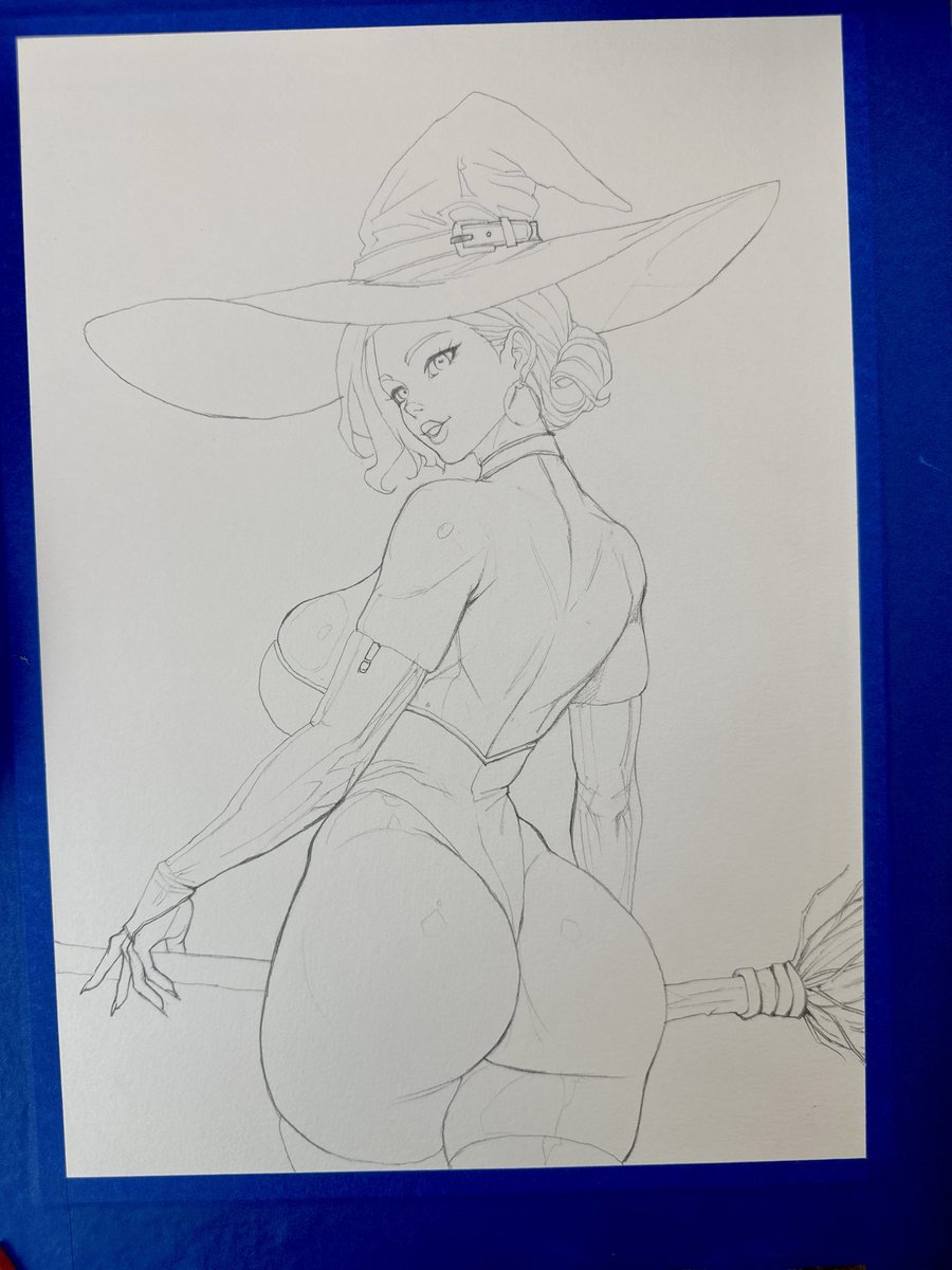 Witch pencil sketch
#MelonsandCurves
