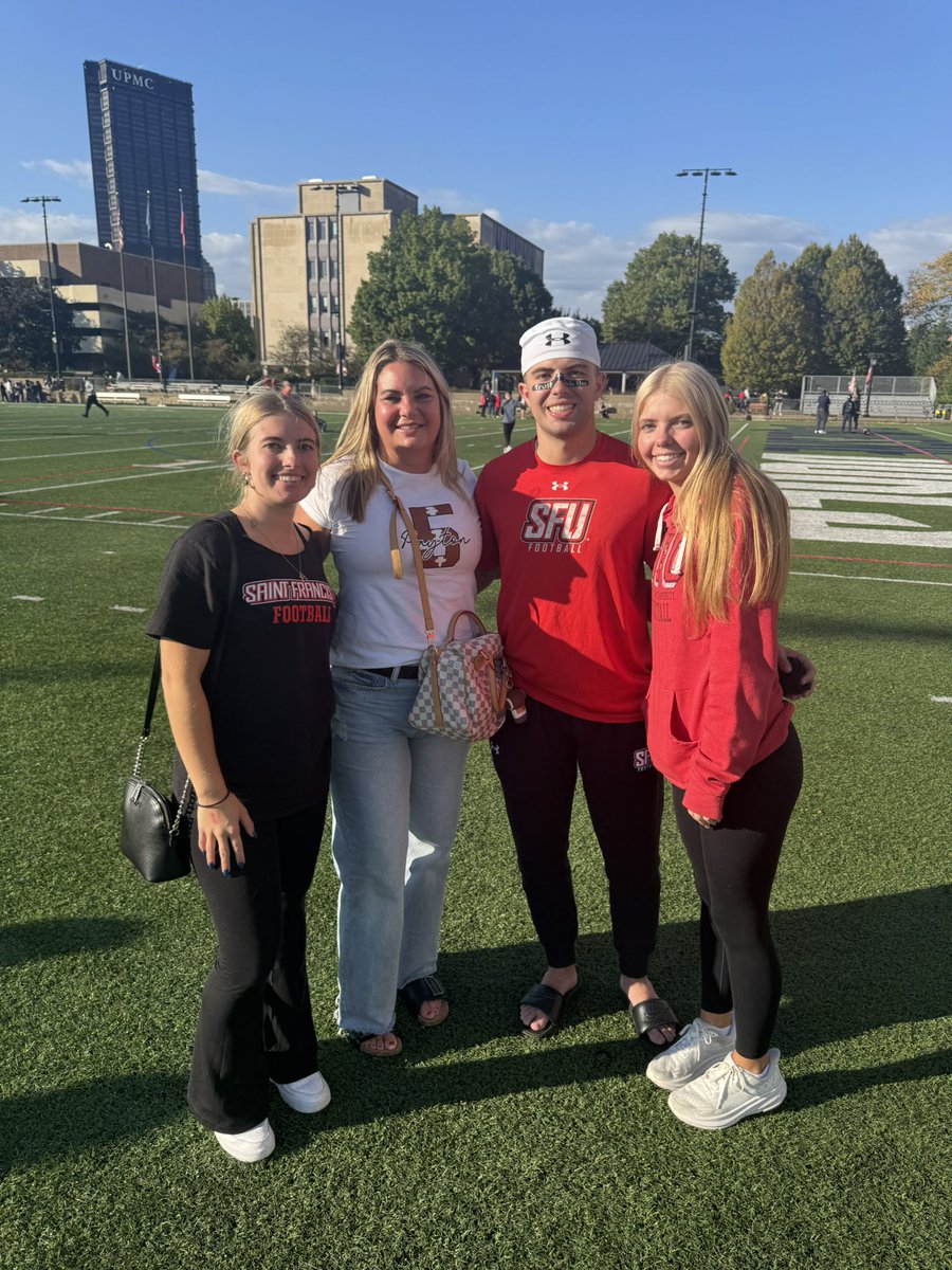 WehnerJoan's tweet image. First collegiate touchdown for @PaytonWehner 🙌🏈 @RedFlashFB @SFUathletics @PCC_FOOTBALL ♥️ #winner #qb #receiver #athlete @DuqAlumni Trust God’s plan