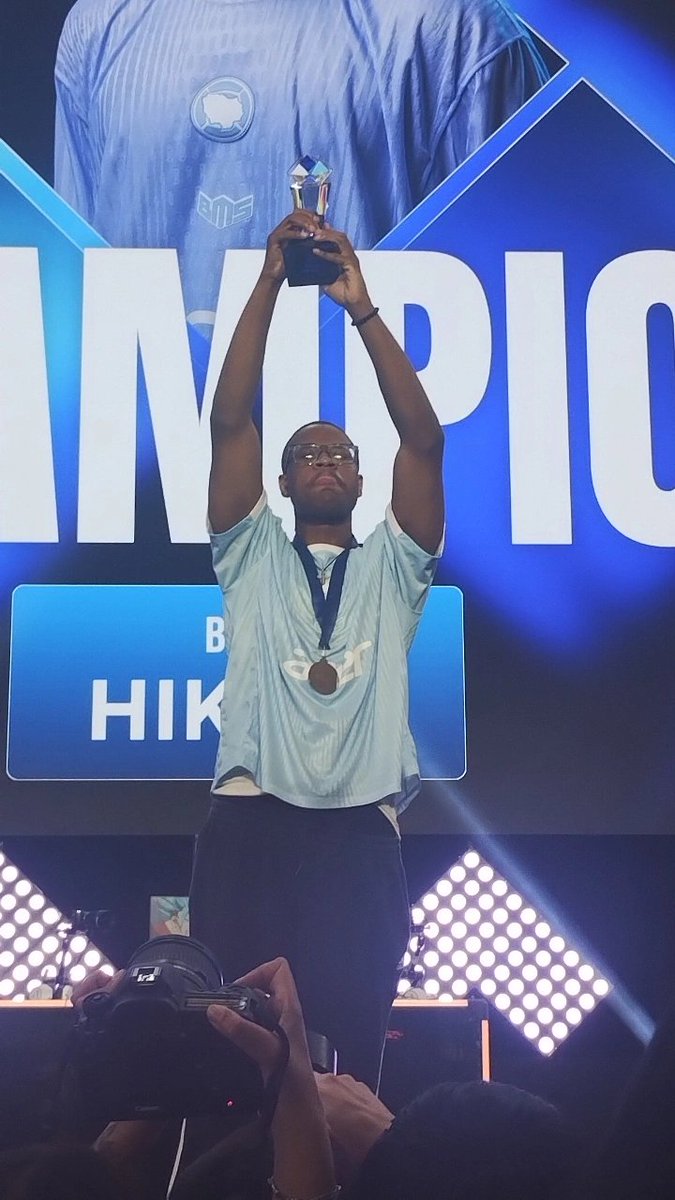 YeggronVS's tweet image. Ça me fume parce que c&apos;est vraiment les deux extrêmes chez nous. On est pas connus pour l&apos;e-sport alors qu&apos;on est bons dedans