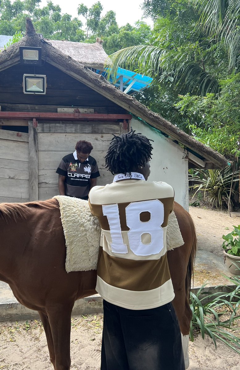 CLAPPEDMOB tweet media