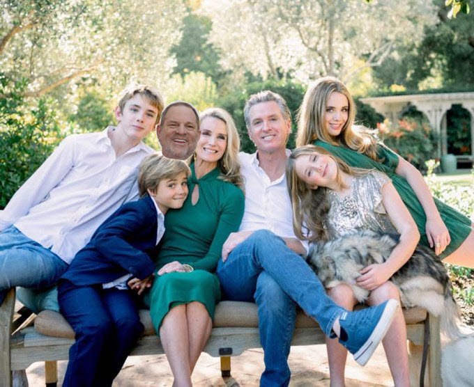 rmiames's tweet image. It&apos;ll be great when they get the whole family together in the White House.
No?