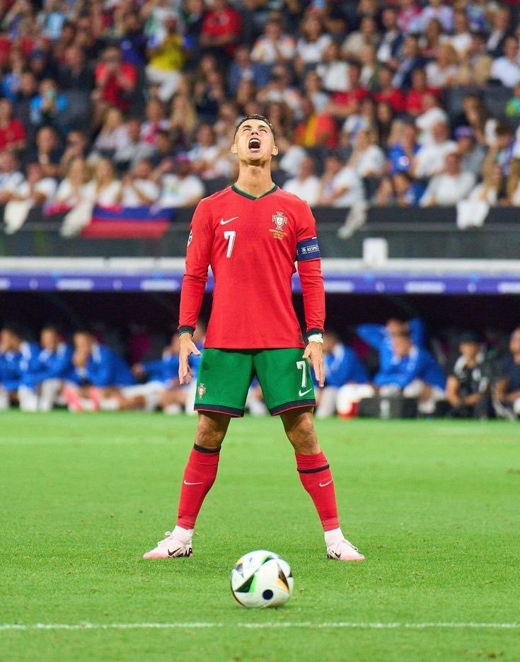 TeamCRonaldo's tweet image. 🚨🗣️Marcelo Sousa (Portugal president):

“Cristiano Ronaldo played well.

The goalkeeper made three or four incredible saves.”