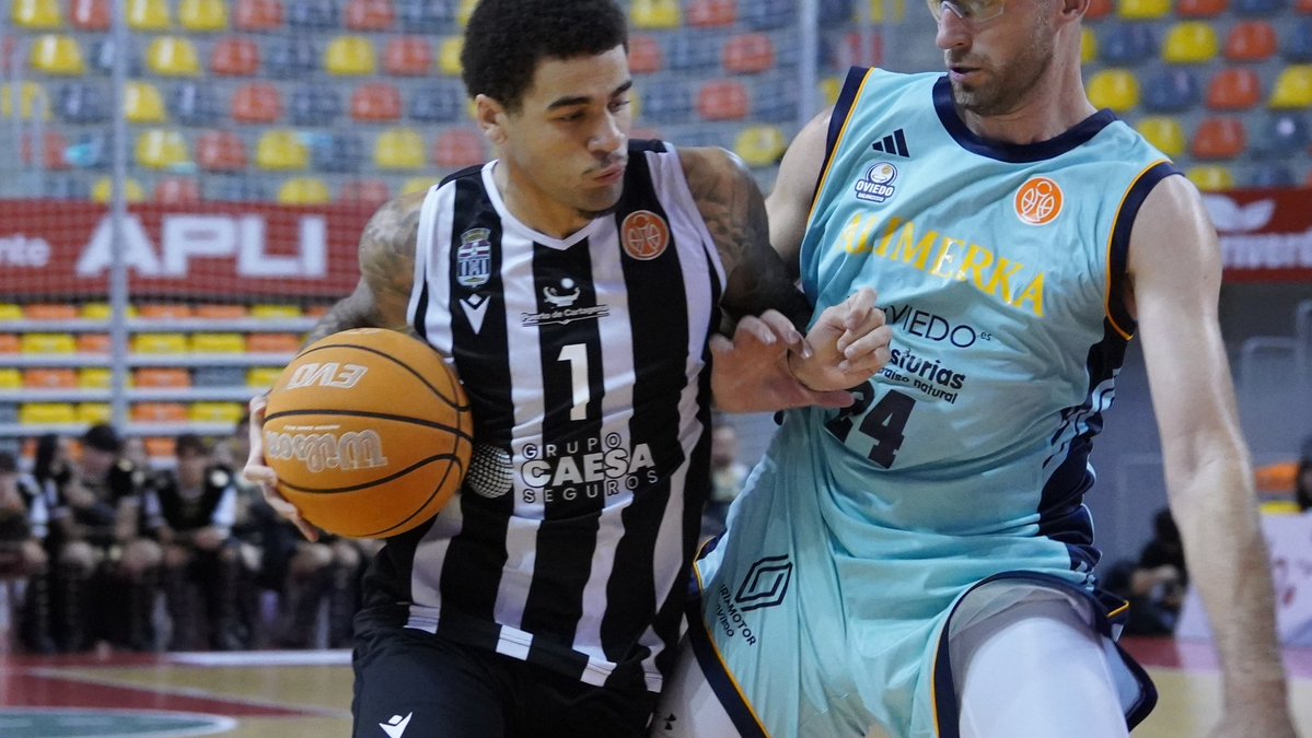 CompeticionFEB's tweet image. 🟠 #PrimeraFEB: El @Palencia_Basket y el @basquetcoruna se exhiben con dos triunfos centenarios

▶ Disfruta de las mejores imágenes de una apasionante tarde de sábado desde la Galería de fotos de @BaloncestoESP

📸 Galería fotos ScorePlay FEB ⬇
feb.scoreplay.io/link?id=175747…