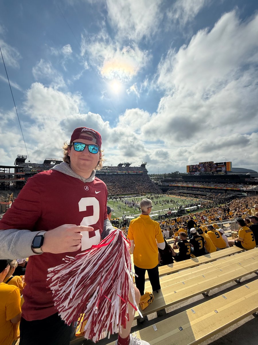 echann7's tweet image. all them tide know how to do is roll. 

#RollTide #RMFTR