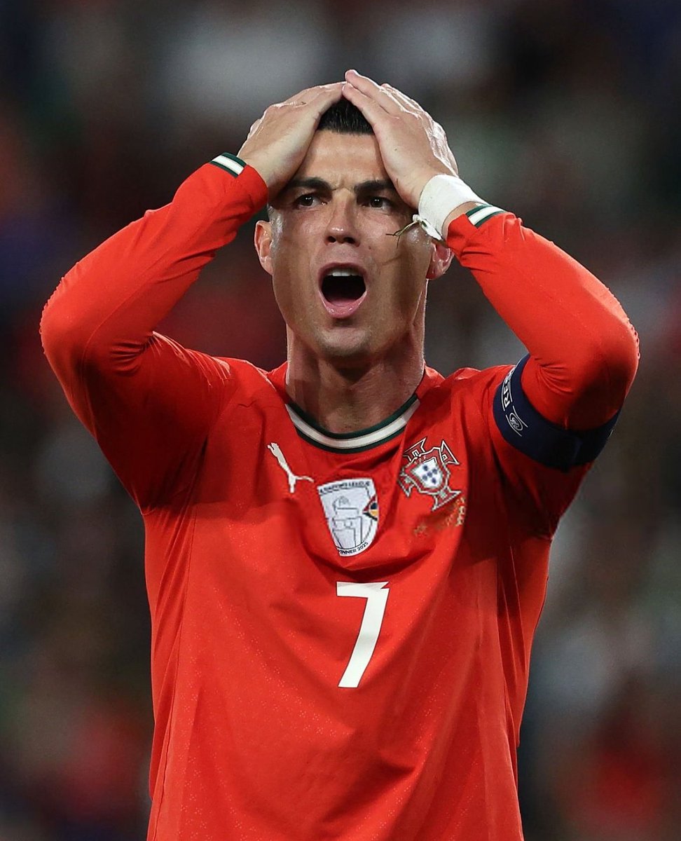 TeamCRonaldo's tweet image. Cristiano Ronaldo &amp;amp; penalties:

Club
🥅 180 penalties
⚽ 156 scored
❌ 24 missed (13%)

Country
🥅 32 penalties
⚽ 22 scored
❌ 10 missed (31%) 🤔