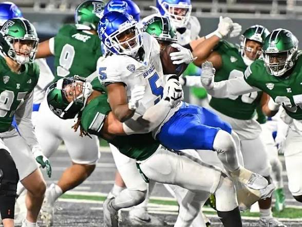 John Banbury (@johnbanbury_) on Twitter photo #AGTG After a great conversation with <a href="/Coach_Creighton/">Chris Creighton</a> & <a href="/CoachSDugan/">Sean Dugan</a>, I am grateful to have received my first division 1 offer from <a href="/EMUFB/">Eastern Michigan Football</a>‼️
<a href="/CoachJunko_USC/">Mike Junko</a> <a href="/UpperStClairFB/">Upper St. Clair Football</a> <a href="/JeffDonati1/">Jeff Donati</a> <a href="/CoachCrem/">Frank Cremonese MS, CSCS, PES</a> #AGTG After a great conversation with <a href="/Coach_Creighton/">Chris Creighton</a> & <a href="/CoachSDugan/">Sean Dugan</a>, I am grateful to have received my first division 1 offer from <a href="/EMUFB/">Eastern Michigan Football</a>‼️
<a href="/CoachJunko_USC/">Mike Junko</a> <a href="/UpperStClairFB/">Upper St. Clair Football</a> <a href="/JeffDonati1/">Jeff Donati</a> <a href="/CoachCrem/">Frank Cremonese MS, CSCS, PES</a>