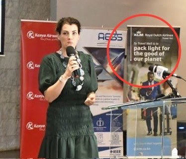 Bij <a href="/KLM/">KLM</a> moesten ze ook wel even lachen maar ze hebben hem toch maar afgedrukt.