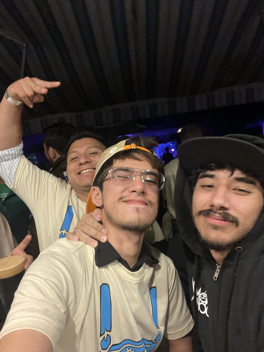 Guate posting again cause yayyy!!! Had fun with my baby frfr for both of our birthdays!! Look at my very handsome stinky malewife 🥰!!! Feliz cum stinky love you!!!