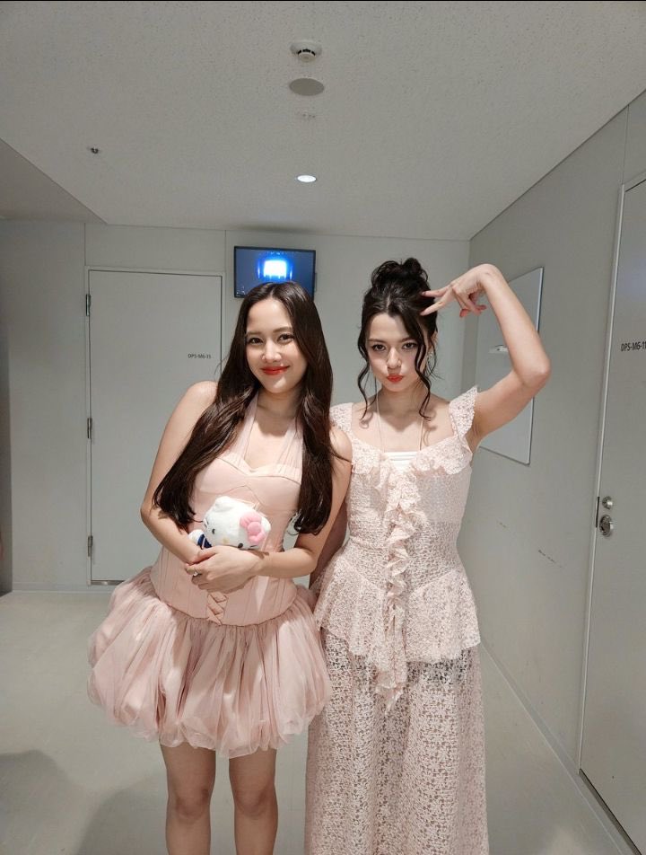 FreenMex7501's tweet image. Sigamos con la tendencia.
Por Freen.
Por Becky.
Por ellas.

SAROCHA REBECCA HAPPY TIME
#FreenBeckyFMinOsaka
#ฟรีนเบค #FreenBecky
#srchafreen #beckysangels‌