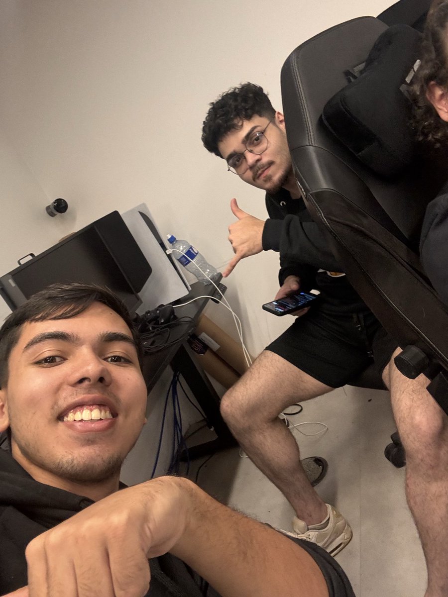 6-1 no suíço, fechadao com a tropa da tia carlinha🤝🤝🤘seguimos amanhã