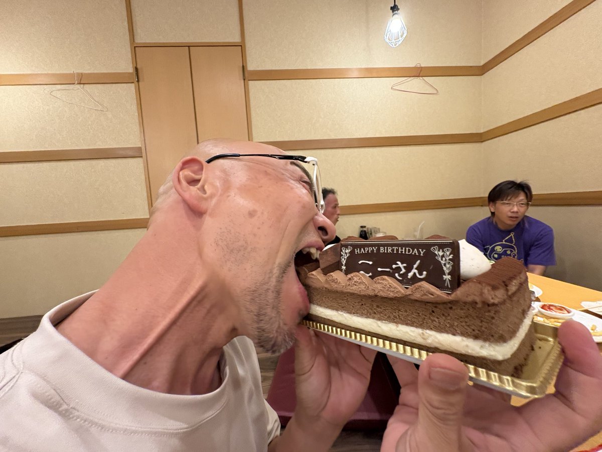 riechi____'s tweet photo. ここにはいないこの方の誕生日を勝手にお祝い🥂🤣
#九州ミニバイク祭
#NTGC
#スパ直入 https://t.co/6sg7gb0fv8