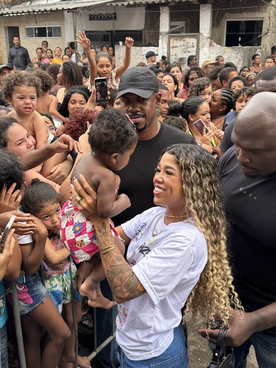 NoronhaVivianne's tweet image. Um dia dedicado a quem mais nos ensina sobre amor e pureza. Ver o sorriso de uma criança é entender o verdadeiro sentido de fazer o bem. 💛✨