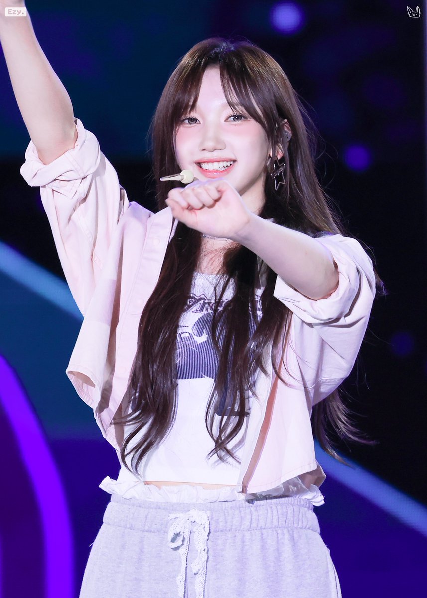 SoEE_zy's tweet image. 251010 경주 APEC   

소이가 좋아!  ˚ꯁ*₊ ૮₍˶• . • ⑅₎ა

#USPEER #유스피어 #SOEE #소이