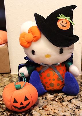 witchy hello kitty 💫