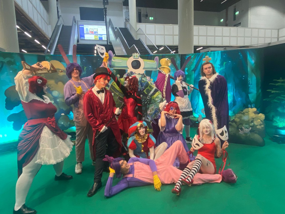 kenmatrix_'s tweet image. “conventions will always heal something they didn’t break” ❤️ (i look so aah in the first 2 pics I’m sowwy ;w; I’m the Ragatha!) 
I love everyone here so much, I love all the friends I made and had the time of my life. Thank you so much&amp;lt;3
#TADC #TADCCosplay  #POLARIS2025